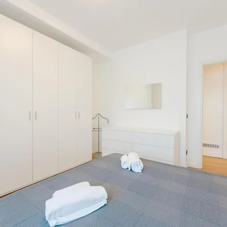 Betty Flat - 10 Min From & Train Station Apartment Venice